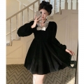 Plus-size autumn/winter French Hepburn-inspired elegant little black dress for petite women; princess dress for a slimming effect.