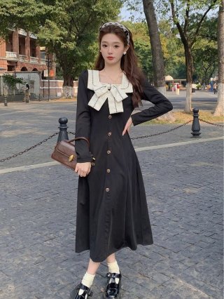 2024 New Plus Size Autumn Bow-Knot Long Dress, Square Neck Black Dress for Women, Slimming and Flattering 2024 New Plus Size Autumn Bow-Knot Long Dress, Square Neck Black Dress for Women, Slimming and Flattering