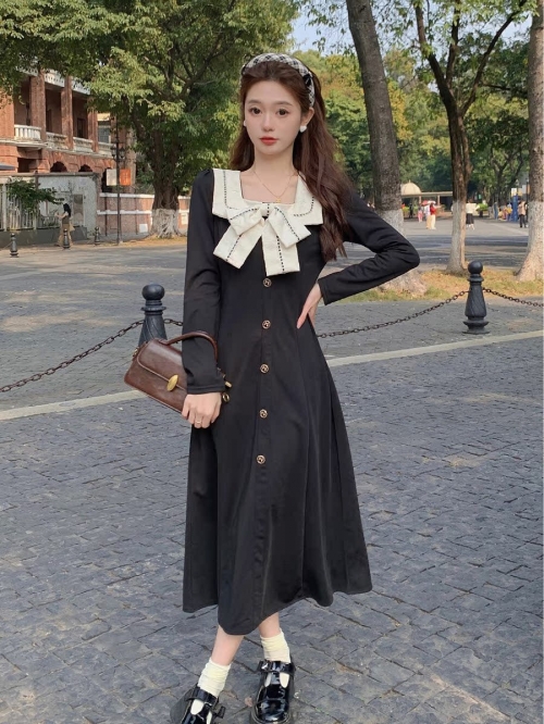 2024 New Plus Size Autumn Bow-Knot Long Dress, Square Neck Black Dress for Women, Slimming and Flattering