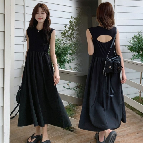 Real photos of Hepburn-style French black camisole dress for a tea break, new summer style for women, 2025.