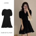 Highly rated black puff sleeve elegant dress, 2025 new French style short little black dress, waist-cinching and flattering.