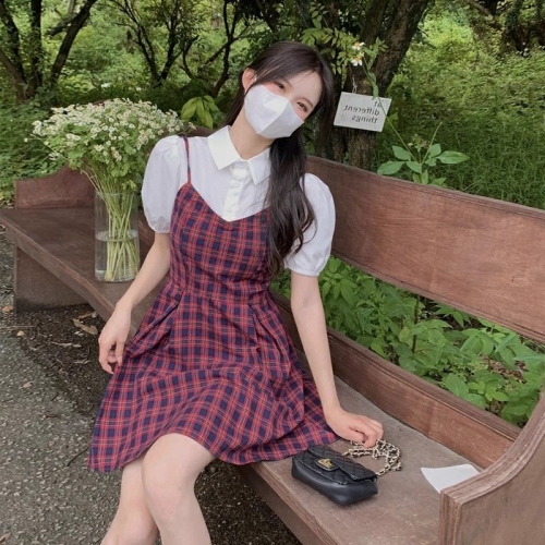 Preppy style puff sleeve dress for women, summer, high-quality, petite, elegant, waist-cinching, faux two-piece plaid mini skirt Preppy style puff sleeve dress for women, summer, high-quality, petite, elegant, waist-cinching, faux two-piece plaid mini skirt