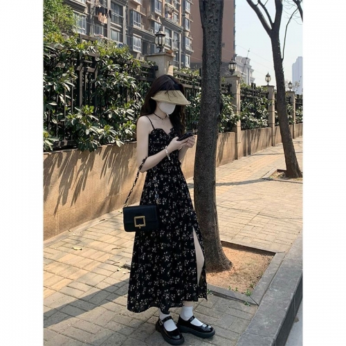 Sweet floral print sundress for women, new summer 2025 style, stylish design, slim waist, slit, elegant long dress Sweet floral print sundress for women, new summer 2025 style, stylish design, slim waist, slit, elegant long dress