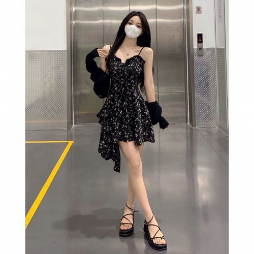 Plus-size French-style sexy slip dress, summer irregular short skirt, unique design floral dress for women. Plus-size French-style sexy slip dress, summer irregular short skirt, unique design floral dress for women.