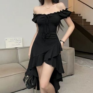 Black ruffled irregular dress, new summer style, off-shoulder, waist-cinching, sexy halter neck tie dress.