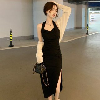 Pure and sexy halter-neck suspender dress, women's summer style, French high-end temperament, long waist-cinching slit bodycon skirt. Pure and sexy halter-neck suspender dress, women's summer style, French high-end temperament, long waist-cinching slit bodycon skirt.