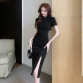 2025 Spring/Summer New Chinese Retro Black Modified Cheongsam Dress for Women, Slim Waist, Pleated, Slit Bag