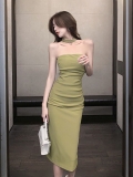 French-style off-shoulder halter neck strapless dress, 2024 new style, slim fit, green, sexy, perfect for a birthday party.