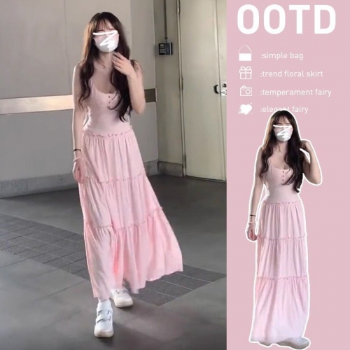 French-style elegant pink slip dress for women, perfect for petite women, perfect for summer, gentle and sweet, ideal for a beach vacation.