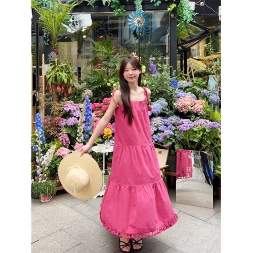 Niche design tassel halter dress for women, perfect for summer beach vacations, gentle style, loose fit, slimming and elegant long dress. Niche design tassel halter dress for women, perfect for summer beach vacations, gentle style, loose fit, slimming and elegant long dress.