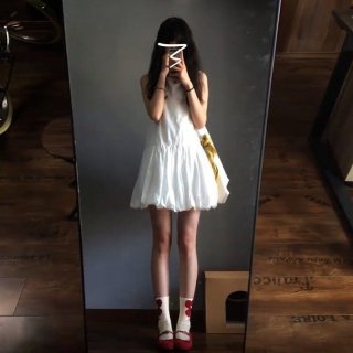 French style petite white sleeveless vest dress for women, summer 2025 new style, tulip-shaped puffy suspender dress French style petite white sleeveless vest dress for women, summer 2025 new style, tulip-shaped puffy suspender dress