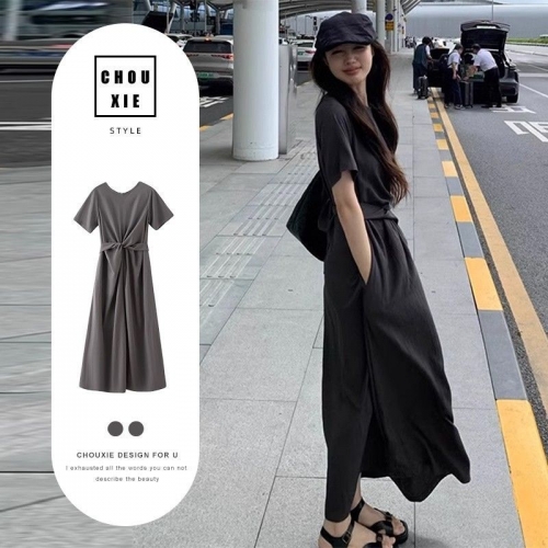 Niche design cross-strap short-sleeved dress, summery and sophisticated, slimming A-line long skirt.