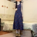 French retro V-neck floral sleeveless vest dress for women, new summer style, high-end, waist-cinching, slimming long dress