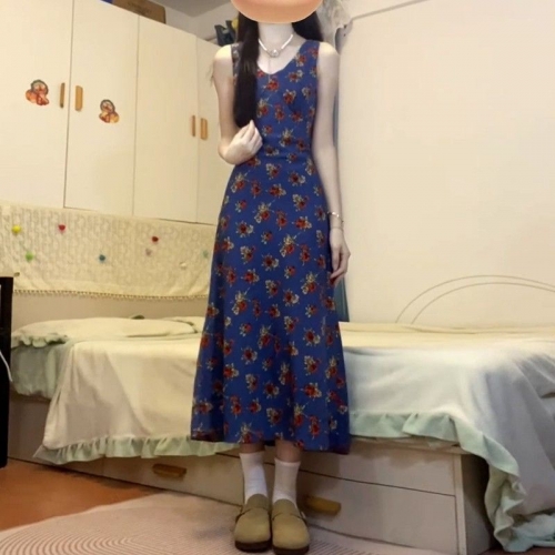 French retro V-neck floral sleeveless vest dress for women, new summer style, high-end, waist-cinching, slimming long dress