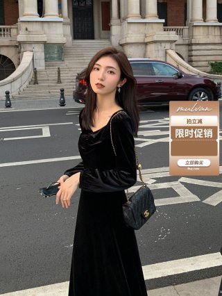 330# High-quality black velvet dress for women, French retro style, square neck, puff sleeves, slimming, Hepburn style