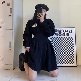 Long-sleeved black polo sweatshirt dress for women, new autumn style, slimming design, unique and high-end. Long-sleeved black polo sweatshirt dress for women, new autumn style, slimming design, unique and high-end.