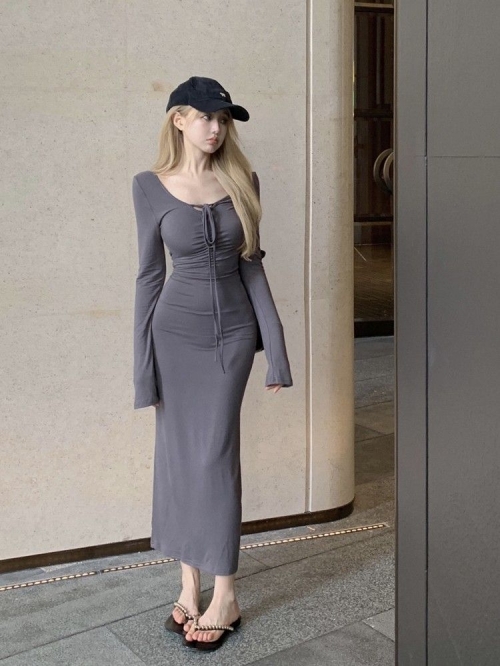 Lace-up V-neck dress for women, autumn style, sexy and alluring, bodycon long dress, slim fit, inner layer dress.