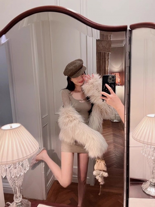 Sexy hollowed-out square neck dress for women, autumn and winter, slim fit, long-sleeved base dress, hot girl waist-cinching hip-hugging short skirt