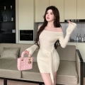 French-style off-shoulder long-sleeved dress for women, perfect for autumn, sexy and elegant, with a lace-up waist, a sophisticated and mature look, bodycon mini skirt.
