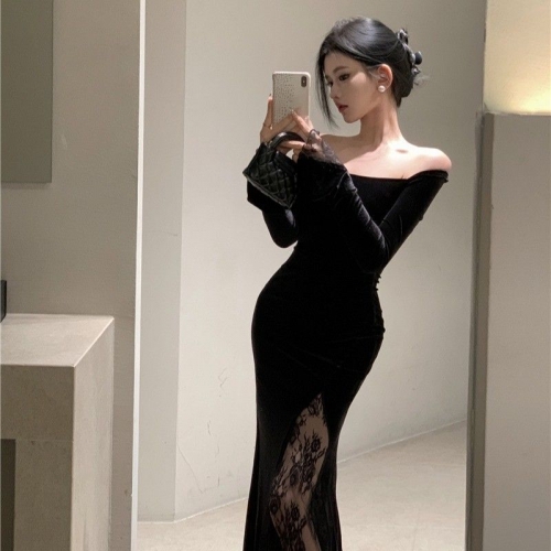 Spicy Black High-End Velvet Dress for Women, 2024 Autumn/Winter New Style, French Chic Lace Slit Skirt
