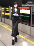 High-end gray long-sleeved knit dress for women, 2024 autumn/winter new style, waist-cinching, bodycon.