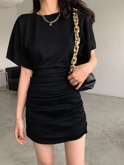 Pleated, bodycon short-sleeved mini dress for women, summer style, sexy, waist-cinching, slimming, and flattering.