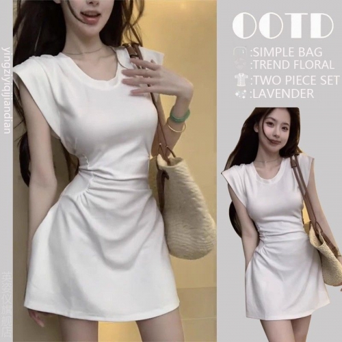 French-style chic and sophisticated elegant dress for women, new summer style, pleated waist-cinching A-line short skirt.