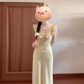 Korean style retro floral print dress for women, new summer 2024, elegant and slimming square neck with ruffled hem. Korean style retro floral print dress for women, new summer 2024, elegant and slimming square neck with ruffled hem.