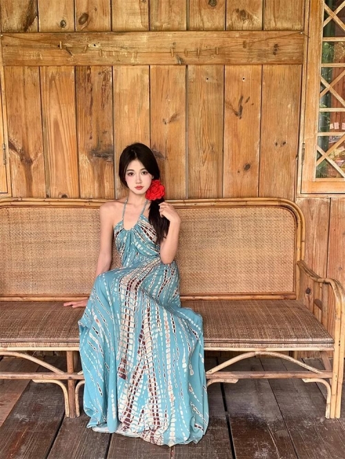 Bohemian-style summer vacation dress, new French-style travel photo shoot beach dress, elegant long dress.