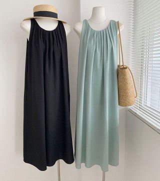 Sleeveless Vest Dress for Women, Summer 2025 New Style, High-End Halter Neck Strap, Beach Wear