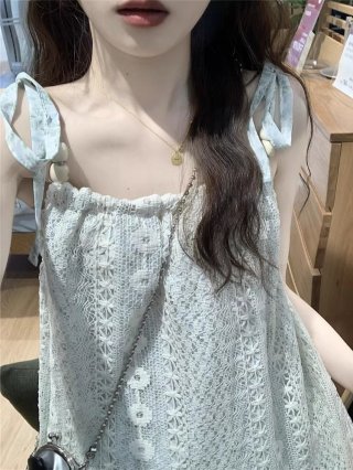 Retro-style patchwork tassel dress for women, spring/summer 2024 new style, sweet and elegant suspender dress.