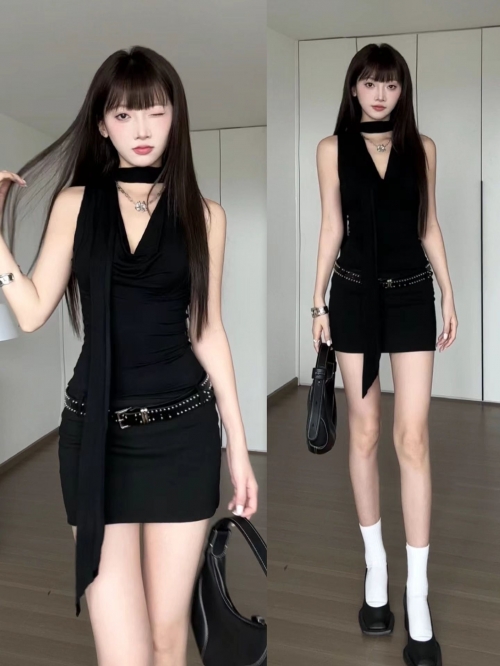 Women's Summer American Hot Girl Bodycon Little Black Dress Halter Neck Swing Neck Sexy Waist-cinching Black Dress Women's Summer American Hot Girl Bodycon Little Black Dress Halter Neck Swing Neck Sexy Waist-cinching Black Dress