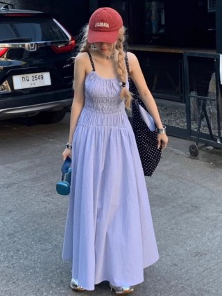 Blue spaghetti strap dress for women, summer 2025 new style, French beach resort look, fitted waist, long. Blue spaghetti strap dress for women, summer 2025 new style, French beach resort look, fitted waist, long.
