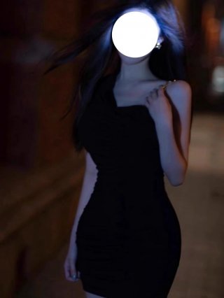 Black spaghetti strap dress for women, unique design, 2025 new style, nightclub vibe, sexy short bag.