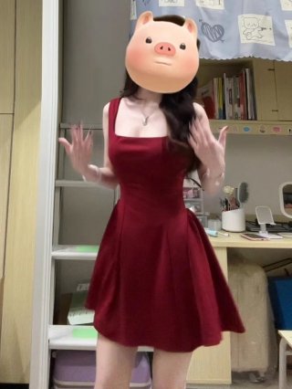 2025 New Korean Style Red Spaghetti Strap Dress for Summer, Perfect for Petite Women, Chic and Slim Fit 2025 New Korean Style Red Spaghetti Strap Dress for Summer, Perfect for Petite Women, Chic and Slim Fit