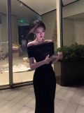 Sophisticated French-style chic and exquisite bodycon dress, new summer style for women, short-sleeved black off-shoulder dress.