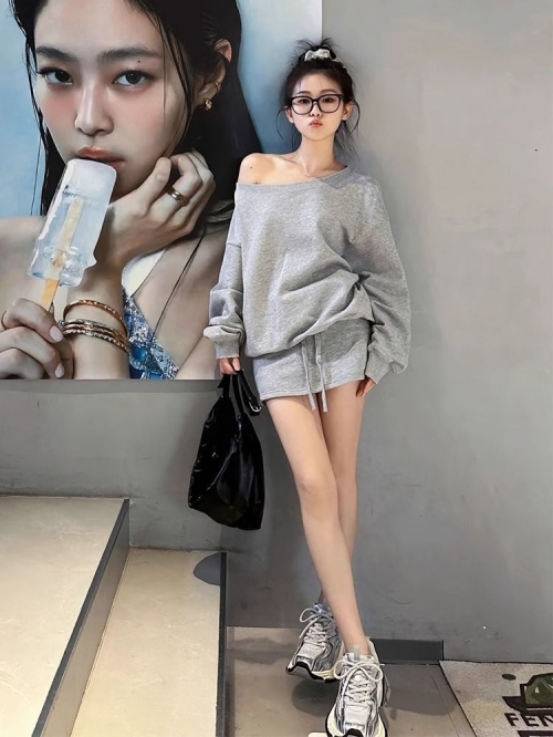 Korean-style early autumn 2024 new American-style hot girl sweatshirt, pants, skirt and top two-piece outfit