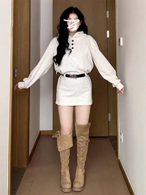 Sweet and spicy schoolgirl style hooded sweatshirt long-sleeved dress, new autumn style, super cute, waist-cinching, hip-hugging short skirt