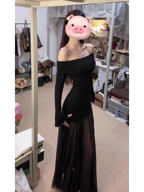 Mature and sophisticated black mesh off-shoulder long-sleeved dress, new spring style, slimming and figure-hugging long skirt.
