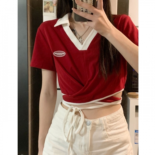 Red V-neck short-sleeved t-shirt for women, slim fit, 2024 summer, tie-waist cropped top, stylish design.