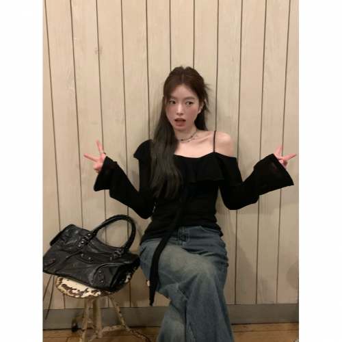 MR [Original Design, In Stock] Black Off-Shoulder Long-Sleeve T-Shirt for Women, Stylish Off-Shoulder Camisole