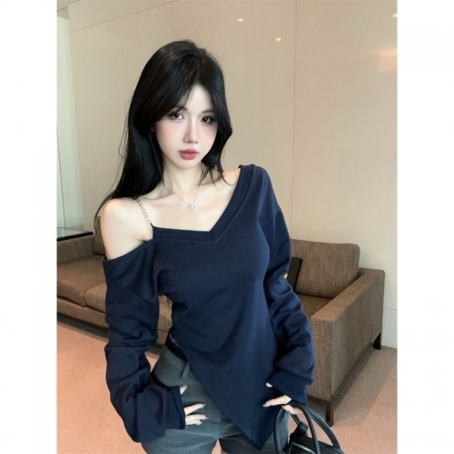 MR Original Quality Irregular Slit Off-Shoulder Long-Sleeve T-Shirt for Women, Autumn and Winter, Pure and Alluring Off-Shoulder Top