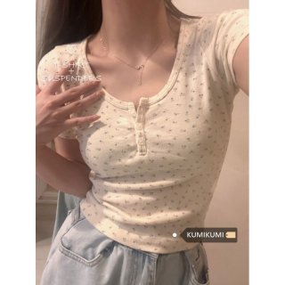 Pure and alluring floral print short-sleeved T-shirt, summer style, niche design, slim fit, short top.