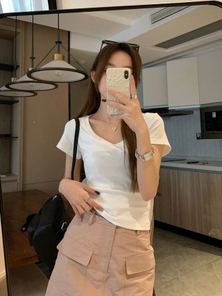 Basic, versatile, round neck, solid color, short-sleeved T-shirt for women, slim fit, stretchy, cropped, off-the-shoulder top.