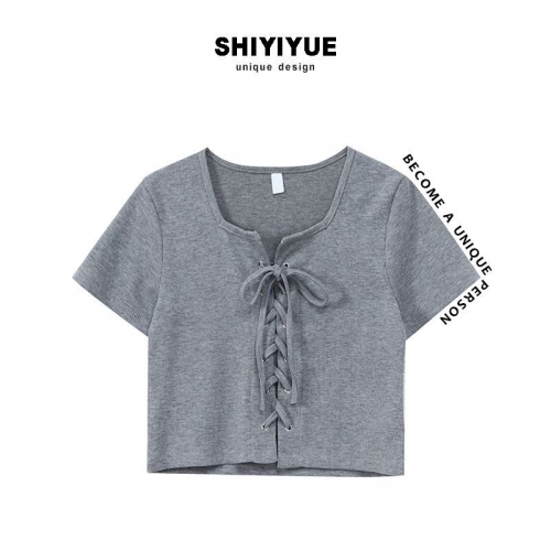 Women's short-sleeved gray T-shirt, slim fit, flattering, summer style, unique design, square neck top. Women's short-sleeved gray T-shirt, slim fit, flattering, summer style, unique design, square neck top.