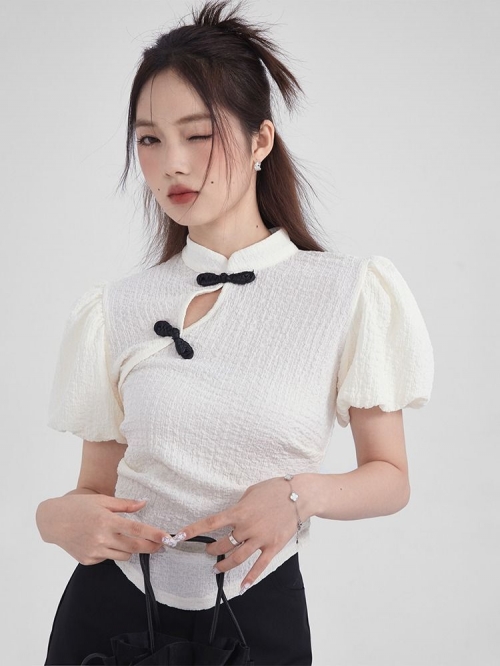 Original fabric French short-sleeved shirt for women, new Chinese retro design with frog buttons, niche slim fit top. Original fabric French short-sleeved shirt for women, new Chinese retro design with frog buttons, niche slim fit top.