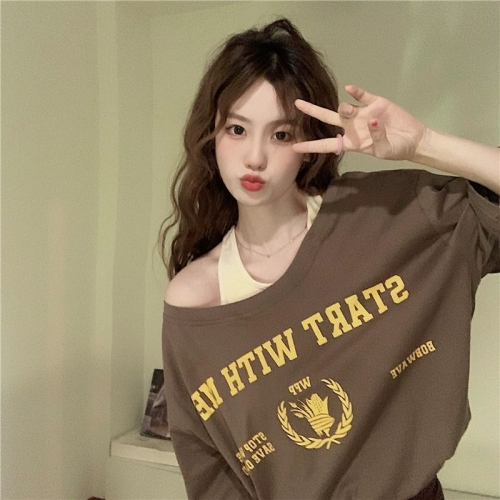 Official photos, actual price, short-sleeved off-shoulder faux two-piece T-shirt for women, summer loose fit, unique design, pure and alluring temperament. Official photos, actual price, short-sleeved off-shoulder faux two-piece T-shirt for women, summer loose fit, unique design, pure and alluring temperament.