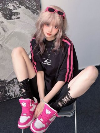 High-quality pure cotton combed 100% cotton loose short-sleeved T-shirt with three stripes High-quality pure cotton combed 100% cotton loose short-sleeved T-shirt with three stripes