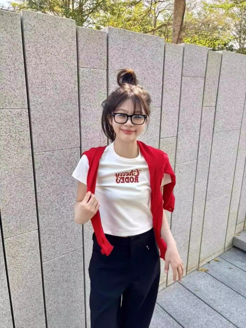 1*1 Pure Cotton High Elasticity New Summer Short-Sleeved Top, Fits Well with High-Waisted Pants, Slimming and Stylish 1*1 Pure Cotton High Elasticity New Summer Short-Sleeved Top, Fits Well with High-Waisted Pants, Slimming and Stylish