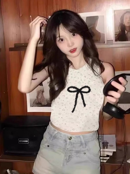 [Shoulder and Collar Cover] Summer Dopamine Outfit: Sleeveless T-shirt, American Style Short Hot Girl Slim Fit Tank Top